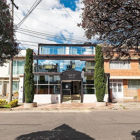 Ayenda 1049 Hotel Ejecutivo Embajada Bogota Bagian luar foto
