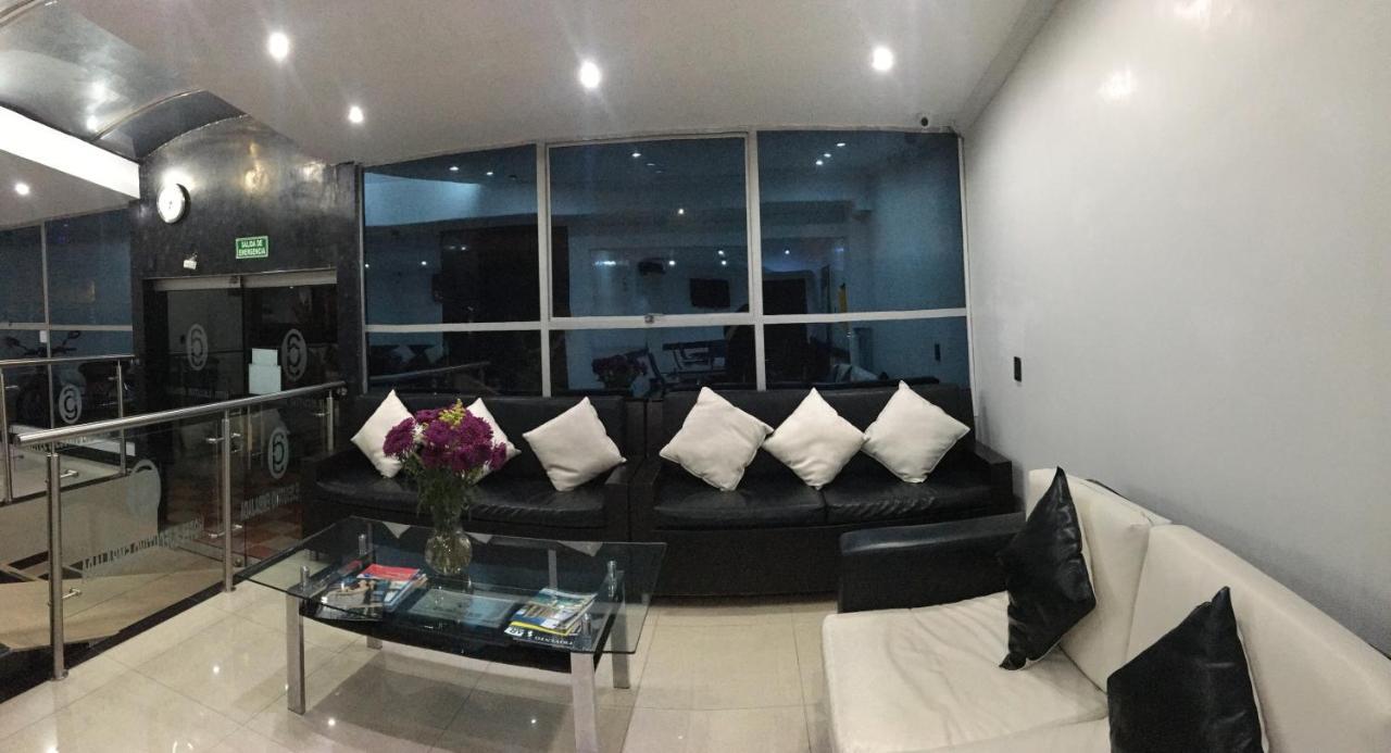 Ayenda 1049 Hotel Ejecutivo Embajada Bogota Bagian luar foto