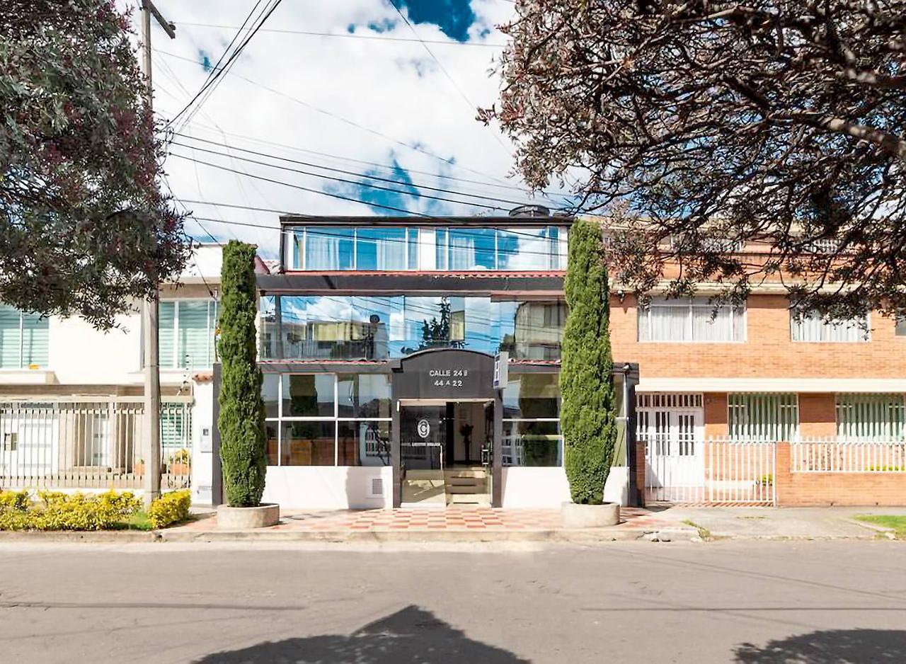 Ayenda 1049 Hotel Ejecutivo Embajada Bogota Bagian luar foto