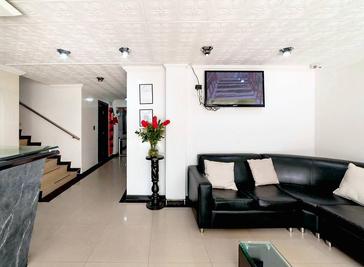 Ayenda 1049 Hotel Ejecutivo Embajada Bogota Bagian luar foto